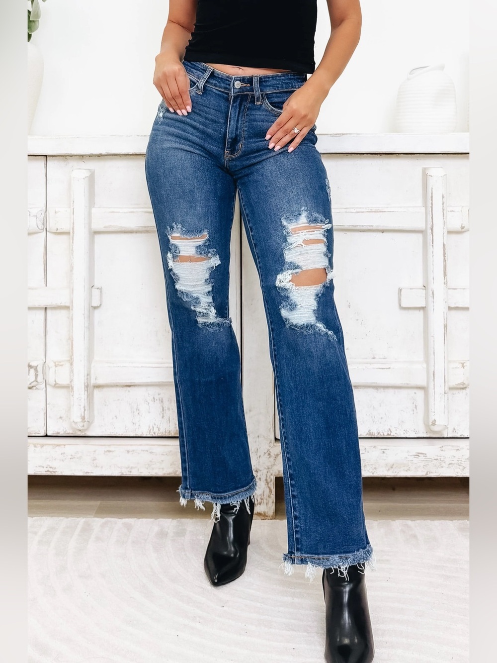 JUDY BLUE Dad Jean Distressed Size 28